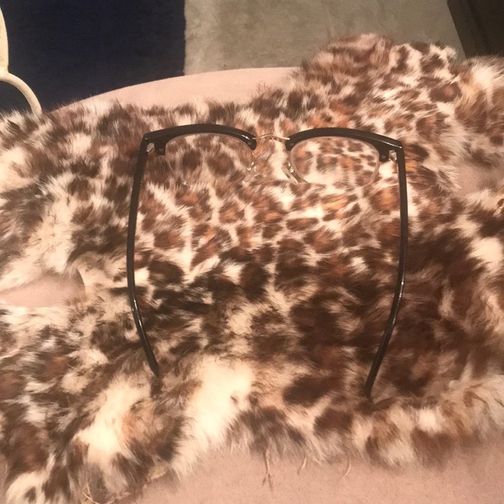 Used glasses - Picture 2 of 4